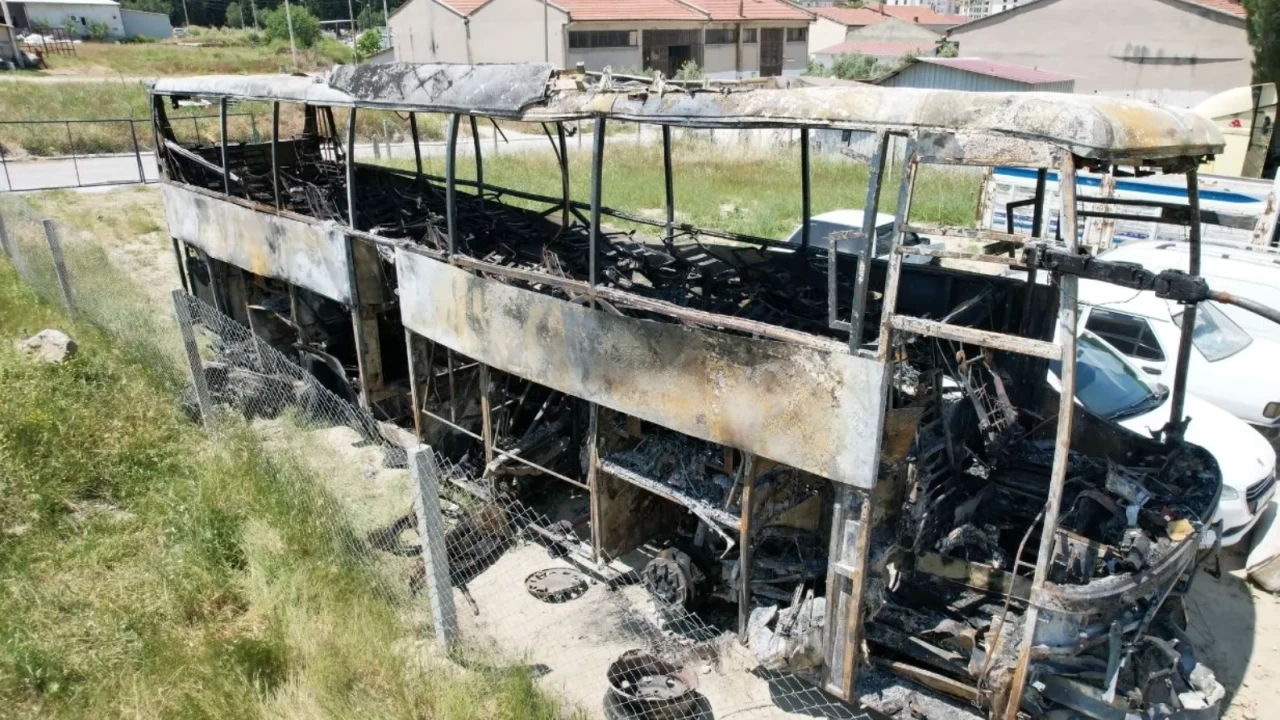 Aydın-Denizli Otoyolu'ndaki otobüs faciasında skandal! Ölen şoförün 36 trafik cezası çıktı