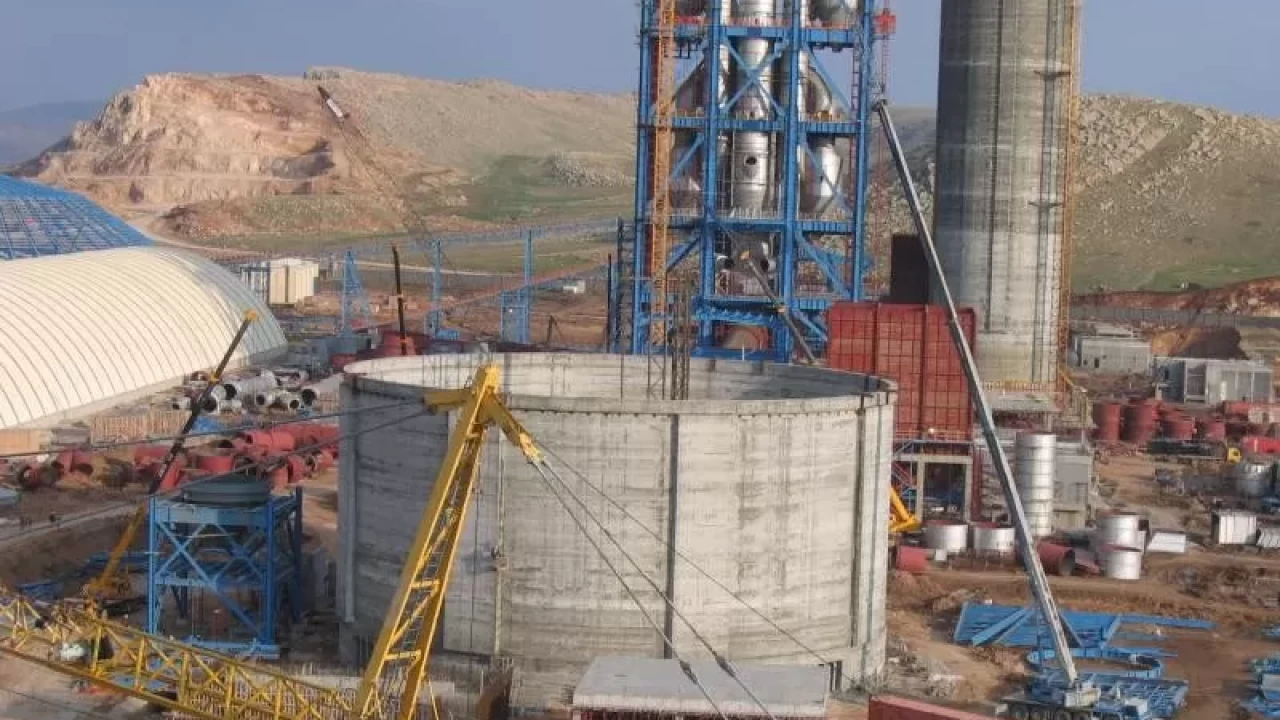 Bilecik'te çimento fabrikasında feci kaza: Kazana düşen işçi