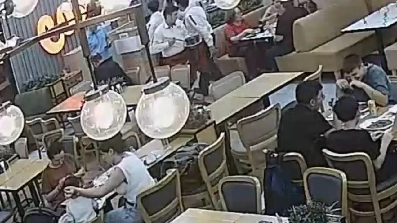 Restorandaki 'tereyağı şovu' dehşete döndü! 2 yaşı