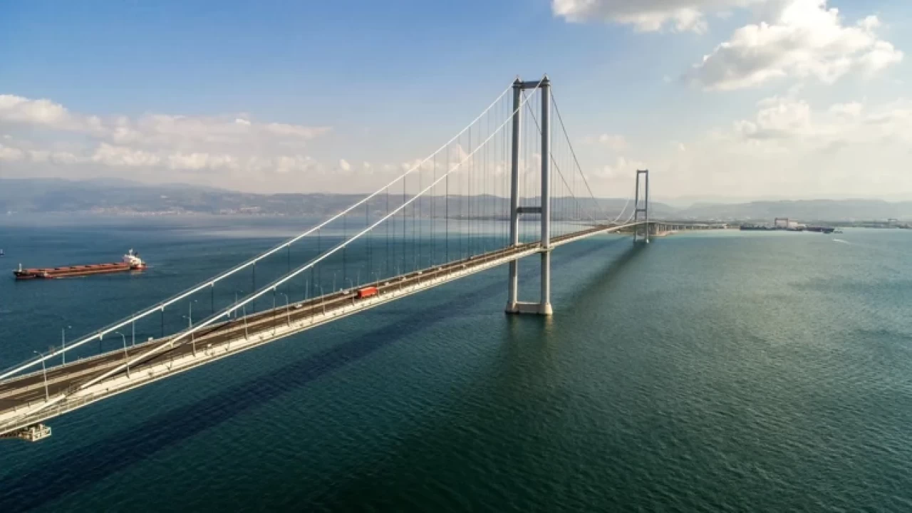 Köprü ve otoyol ücretleri 2026 ne kadar oldu? Köprü ve otoyol ücretleri zamlı güncel liste!