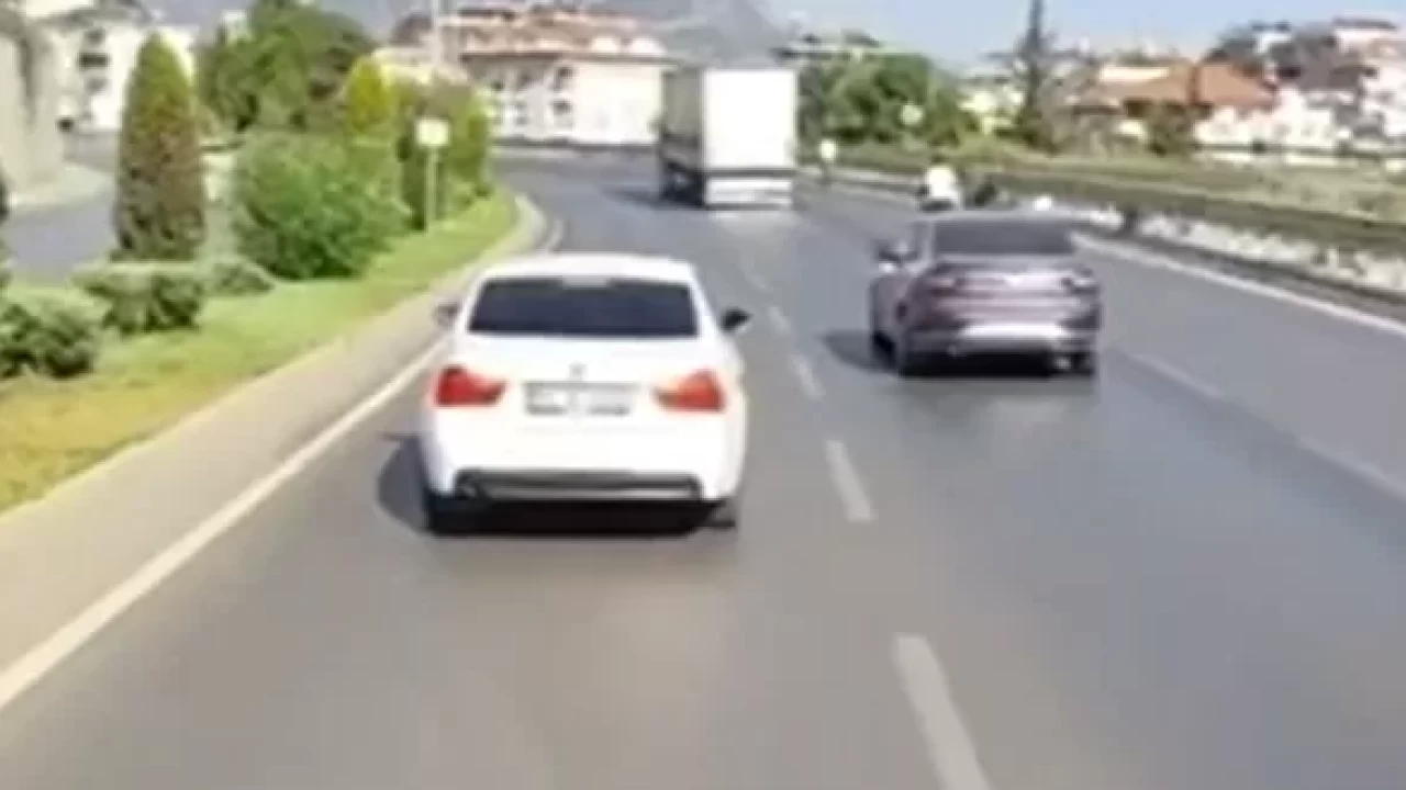 Alanya'da itfaiye aracına yol vermeyen sürücüye 46 bin lira ceza