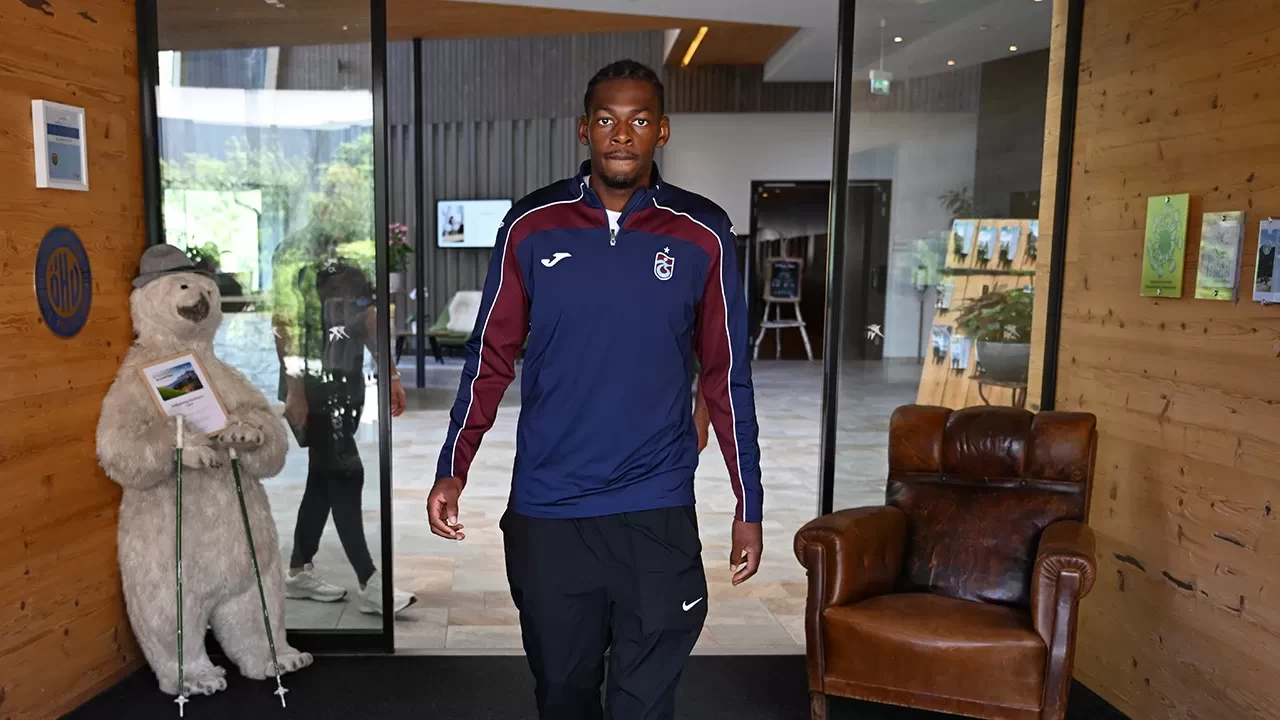 Trabzonspor'da Al Sadd mesaisi! Yeni transfer Rene Mitongo ilk antrenmanına çıktı