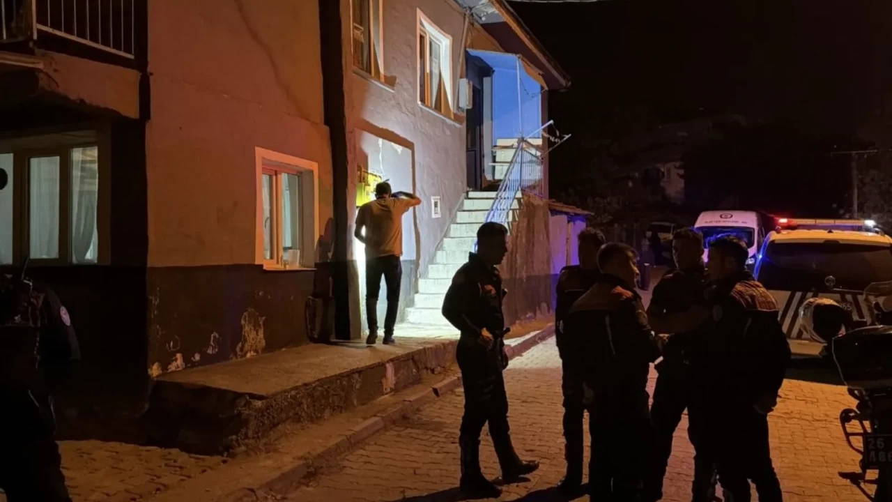 Eskişehir'de komşular arasında silahlı kavga: 3 kişi yaralandı
