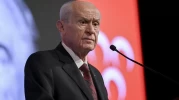 MHP Lideri Devlet Bahçeli'nin dev posterleri Diyarbakır surlarına asıldı! Üzerindeki mesaj dikkat çekti