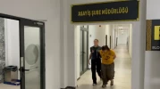 Hırsızı basan polis aranan firariyi de yakaladı