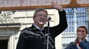 Mélenchon'dan Netanyahu'ya seçim suçlaması: Fransa'daki seçimleri etkiliyor