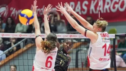 Galatasaray, Sultanlar Ligi’nde 4 sette güldü