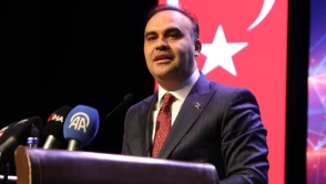 Bakan Kacır: Yapay zekâyı doğru kullanan işletmeler rekabette öne geçiyor