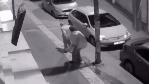 İstanbul’da yaşlı adama şiddet