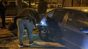 Gece yarısı saldırısı: 5 aracın lastiği bıçakla kesildi