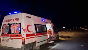 Uşak’ta feci kaza! Otomobil yayalara çarptı