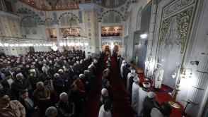 Bayram namazı saat kaçta 2026? Kadınlar bayram namazı kılabilir mi, evde kılınır mı?