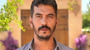 Halef: Köklerin Çağrısı dizisinde Aşır karakteriyle fırtınalar estiren Mert Doğan kimdir?