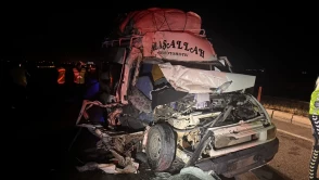 Aksaray’da tarım işçilerini taşıyan minibüs tırla çarpıştı: 12 yaralı