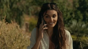 Rüzgara Bırak filmi konusu ve oyuncuları | Hande Erçel ve Barış Arduç başrolde