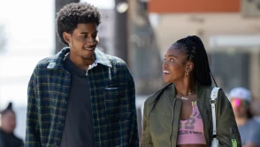 Netflix Forever 2. sezon onayını aldı! Forever izle, dizi konusu ve oyuncuları (2026)