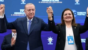 BURCU KÖKSAL KİMDİR, HANGİ PARTİLİ? Afyonkarahisar Belediye Başkanı Burcu Köksal kaç yaşında, nereli ve eşi kim?