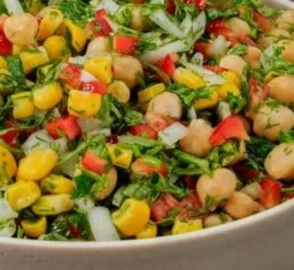 C vitamini ve protein deposu salata