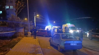 Kendisinden ayrılan kız arkadaşını evine girerken öldürdü