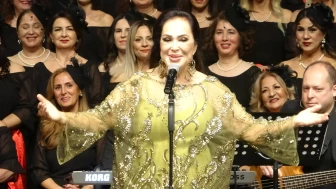 Türkan Şoray, ‘İyilik Korosu' ile Mersin'de sanatseverlerle buluştu