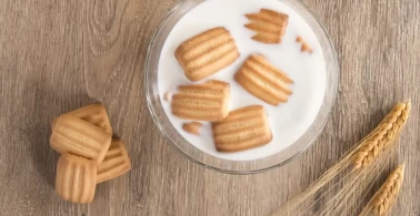 Evde hazırlanan doğal ve şekersiz bebek bisküvisi tarifi