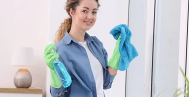 Camlarınızı günlerce parlatan yöntem!