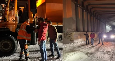 3 bin rakımlı Karabet Geçidi'nde kar yağışı etkili oldu