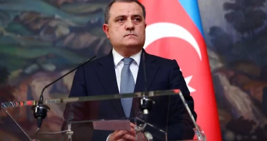 Azerbaycan’dan Türk bayrağına yapılan saldırıya sert tepki