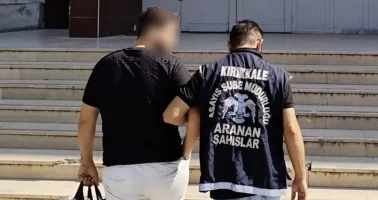 Kırıkkale’de aranan 2 hükümlü yakalanarak cezaevine gönderildi