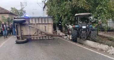 Balıkesir’de korkutan kaza! İşçileri taşıyan traktörün römorku devrildi, 23 kişi yaralandı