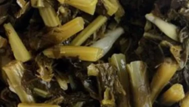 Enfeksiyonlara karşı güçlü koruma! Kara lahana turşusunun faydaları şaşırtıyor