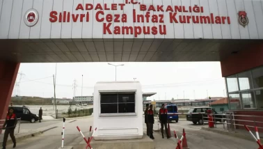 Enver Aysever ile Ekrem İmamoğlu'nun Silivri'de yaşadığı kavgada hakaretler birbiri ardına sıralandı!