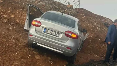 Siirt’te otomobil devrildi: 4 kişi yaralandı