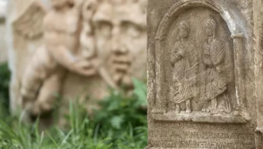 Muğla'da büyük keşif! İnsan figürlü mezar steli korumaya alındı