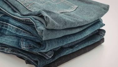 Mom jean alırken hata yapmayın! Vücut tipine göre en doğru beden ve kesim rehberi