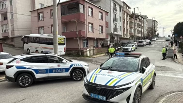 Servis aracının çarptığı minik Elanur hayatını kaybetti