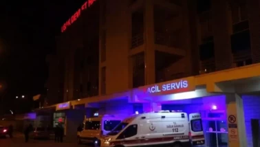 Uşak'ta komşu ziyafeti hastanede bitti: 7’si çocuk 11 kişi zehirlendi