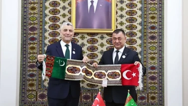 Bakan Bolat, Türkmenistan Bakanlar Kurulu Başkan Yardımcısı Ataguliev ile bir araya geldi