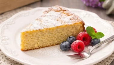 Geleneksel Torta di Riso (sütlaç keki)