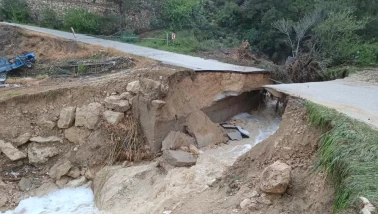 Mersin'i sağanak vurdu!