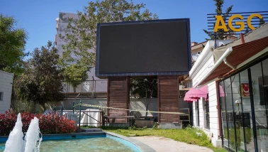 Antalya'da parkta erkek cesedi bulundu