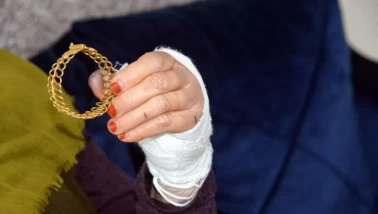 'Kefen param için canımdan oluyordum!' Kapıyı açtığı komşusu boğazına bıçak dayadı