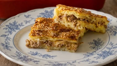 Güllaç yaprağından çıtır ve pratik börek