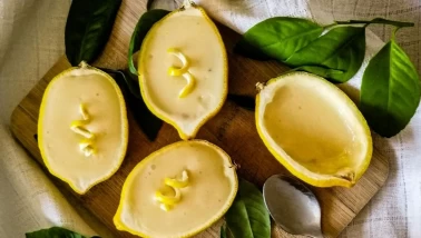 Jelatinsiz, sadece 3 malzemeyle hazırlanan limonlu puding
