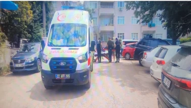 Edirne’nin Keşan ilçesinde yolun karşısına geçerken otomobilin çarptığı yaşlı kadın hayatını kaybetti