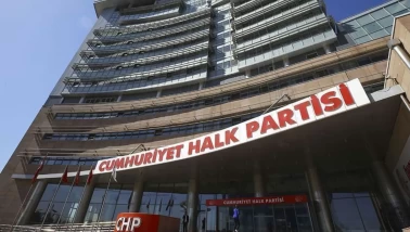 Özgür Özel'den yeni hamle: Kurultay için yarın mahkemeye başvuracak