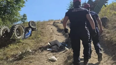 15 yaşındaki sürücü traktörün altında kaldı