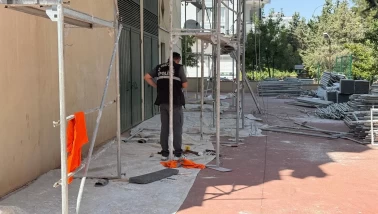 İskeleden düşen işçi hastanede kurtarılamadı
