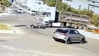 Edirne’de TIR ile motosiklet çarpıştı