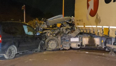 Feci kaza otoyolu kilitledi! 1 kişi öldü, 7 kişi yaralandı